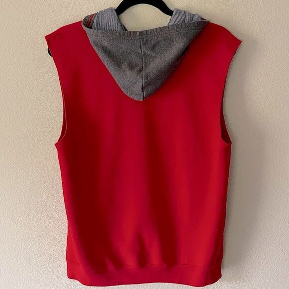 Youth, Fruit of the Loom, Red and Gray, Zip-Up Vest. Size 2XL (18) - Picture 2 of 3